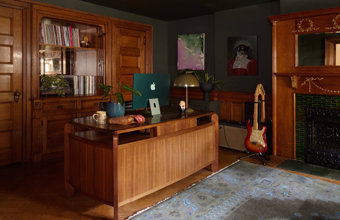 Prospect Heights Brownstone, Library